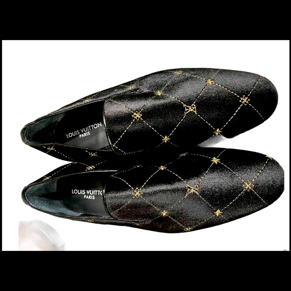 Velvet - Picture 1 of 2